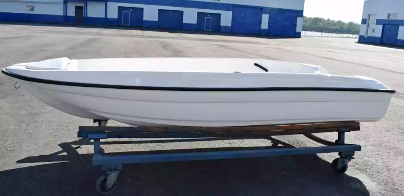 Стеклопластиковая лодка Пингвин (тримаран) в Туле