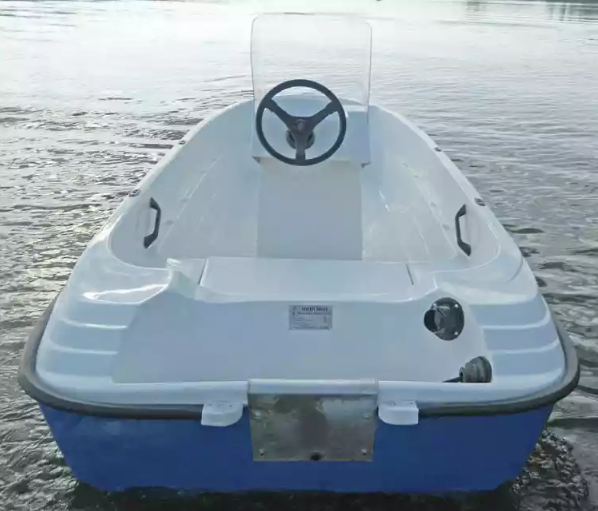 Стеклопластиковая лодка Пингвин с консолью (тримаран) в Туле