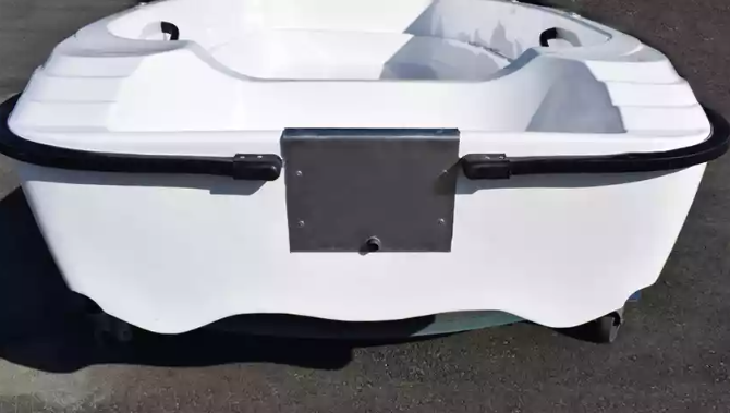 Стеклопластиковая лодка Пингвин (тримаран) в Туле