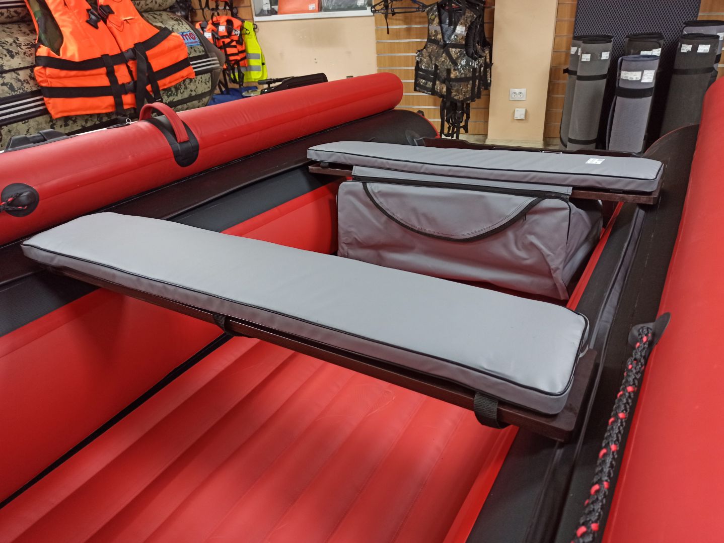 КОМПЛЕКТ МЯГКИХ НАКЛАДОК С СУМКОЙ ДЛЯ ЛОДОК 110Х20 СЕРЫЙ в Туле