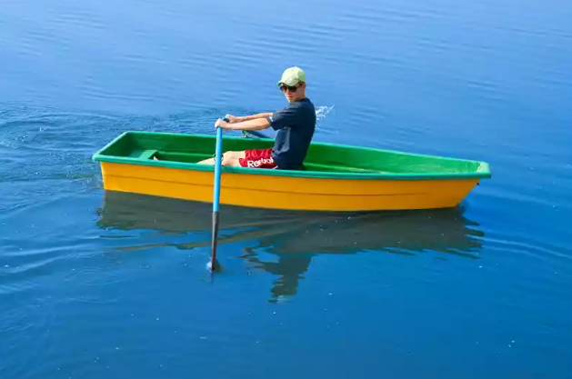 Стеклопластиковая лодка Малютка в Туле