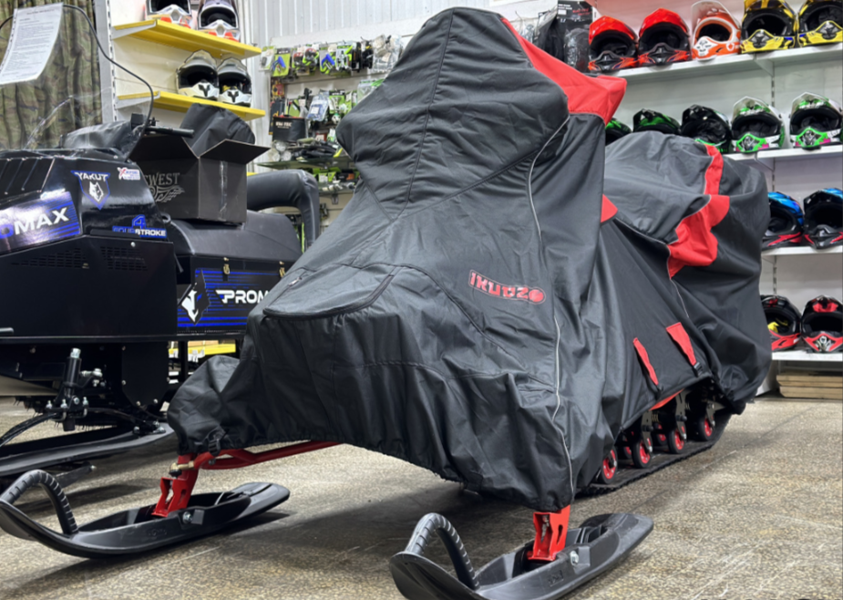 Чехол транспорт. снегохода IKUDZO HUNTER черно-красный Оксфорд ПРЕМИУМ качества с лого IKUDZO в Туле