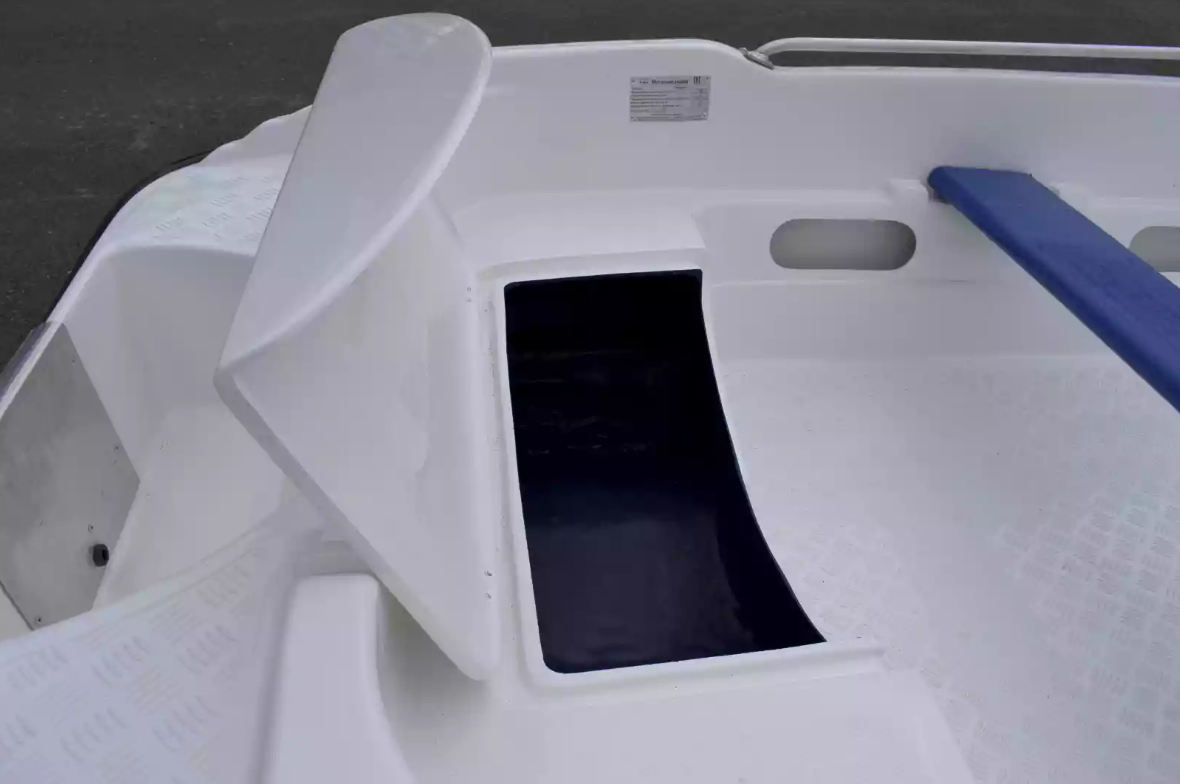 Стеклопластиковая лодка Пингвин New (тримаран) в Туле