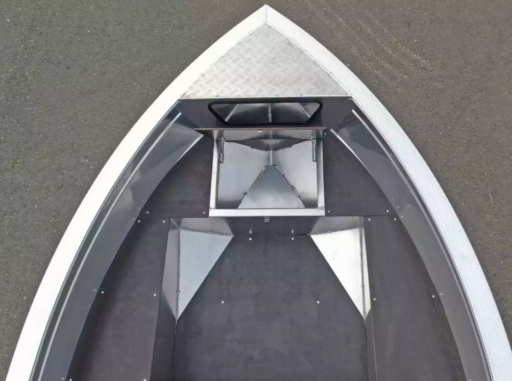 Алюминиевая лодка  Неман-420 в Туле