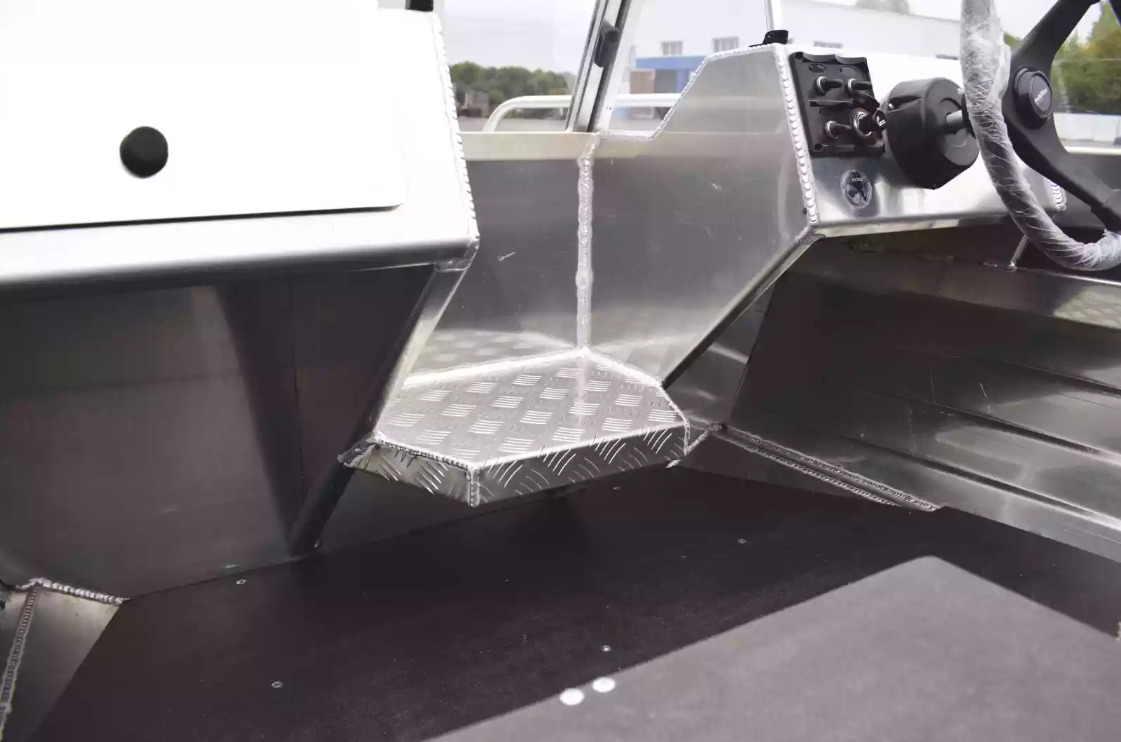 Алюминиевая лодка  Neman-400 PRO в Туле