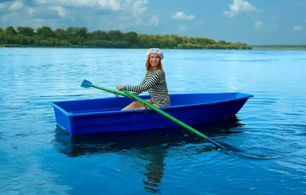 Стеклопластиковая лодка Малютка в Туле