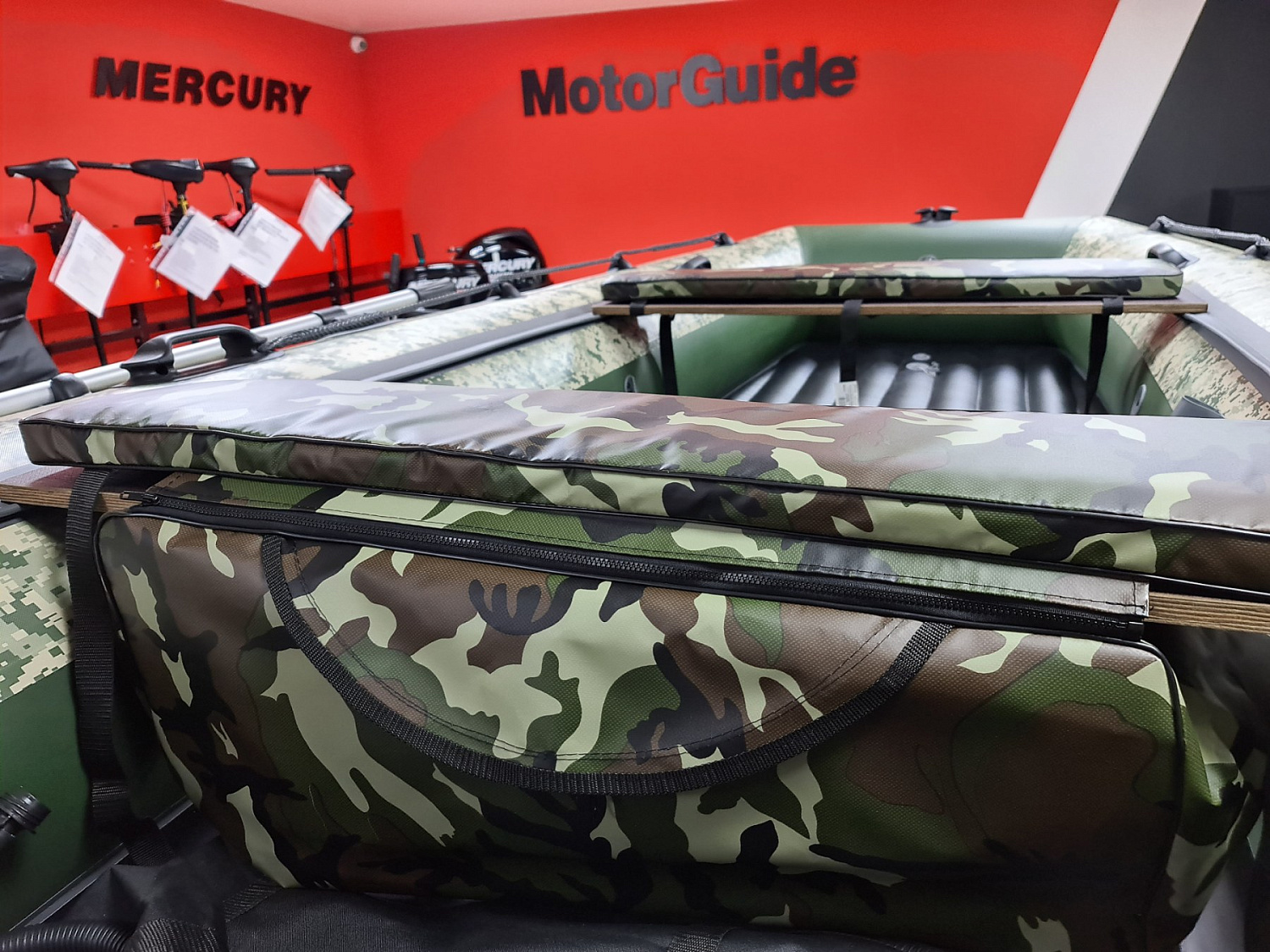 КОМПЛЕКТ МЯГКИХ НАКЛАДОК С СУМКОЙ ДЛЯ ЛОДОК 105Х20 КАМУФЛЯЖ в Туле