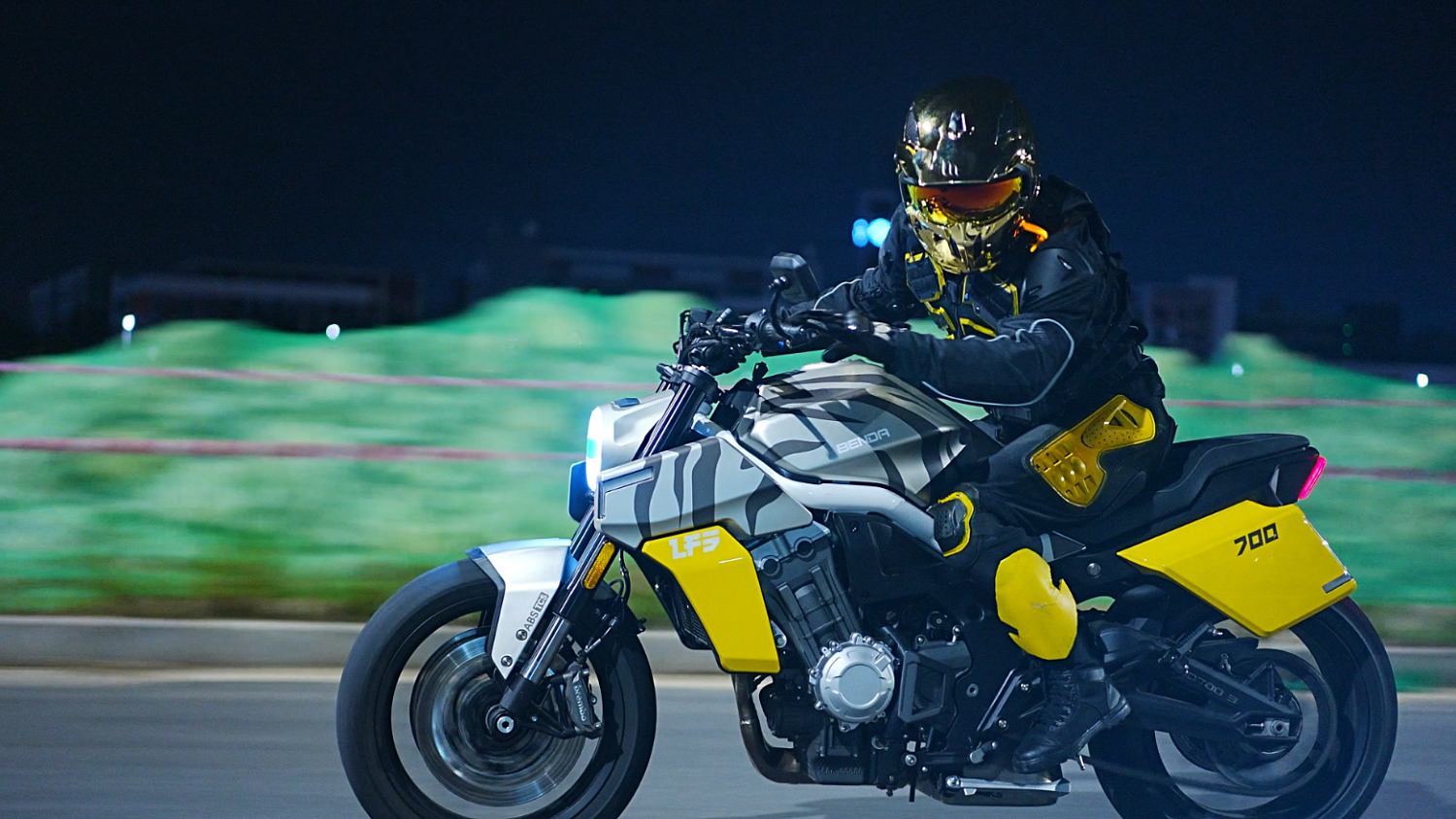 Мотоцикл Benda LFS 700 в Туле